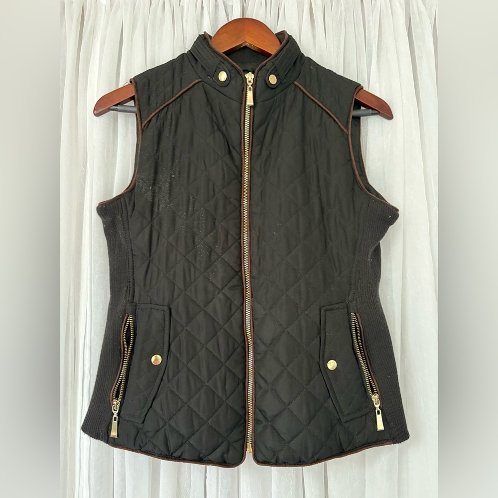 Active USA Quilted Black Vest with Gold Accents